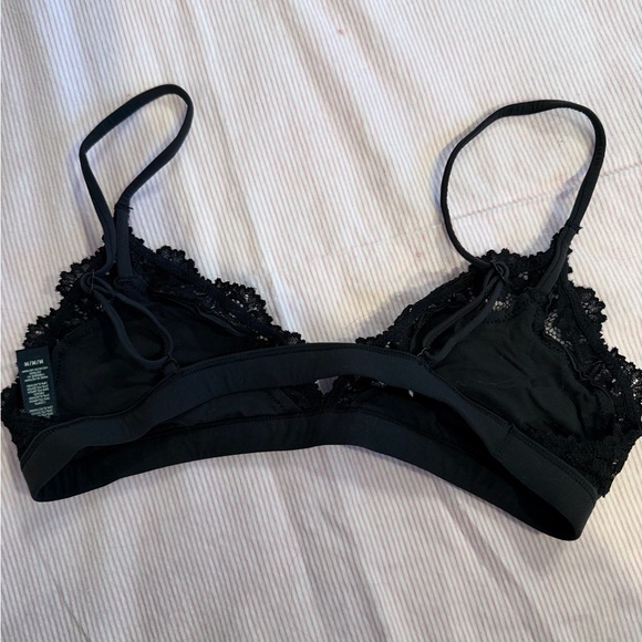 Skims Black Lace Bralette - Picture 2 of 3